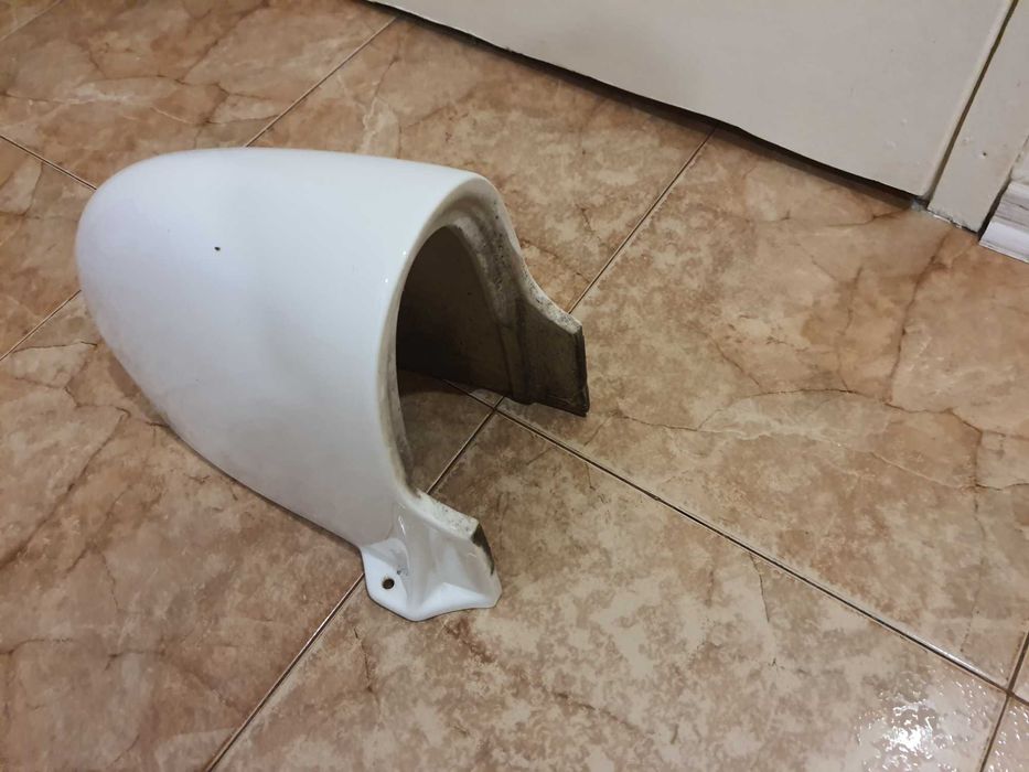 Продавам Полуботуш /Конзола/ за мивка