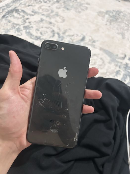iphone 8+ с гарантией