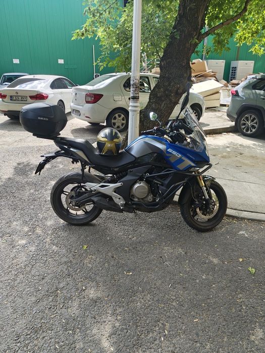 Motocicleta cf Moto 650 mt