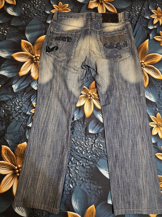 Vând sau schimb Blugi Roberto Cavalli, Mărimea 32, Stare Foarte Bună