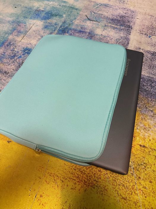 lenovo Lenovo B50-50, husa cadou , i3, 4gb, ssd 240 gb , impecabil