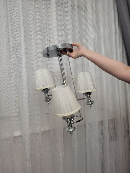 Люстры потолочные б/у 2 шт