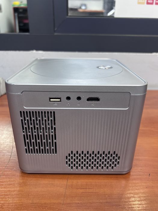 Проектор Phinika