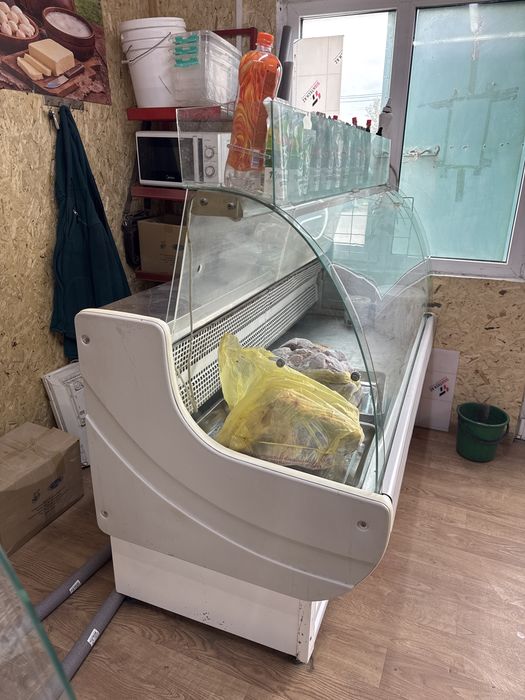 Витринный холодильник