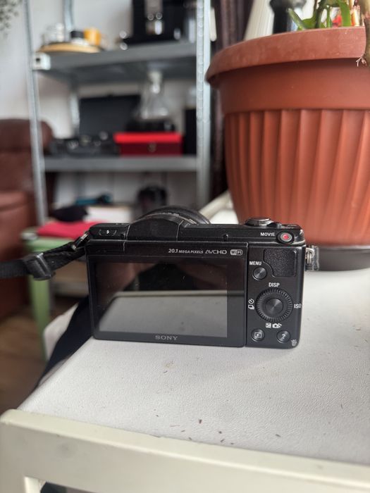 Aparat foto mirrorless Sony Alpha a5000