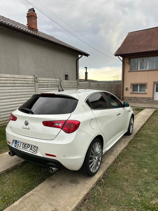 Vând Alfa Romeo Giulietta 2.0 170cp