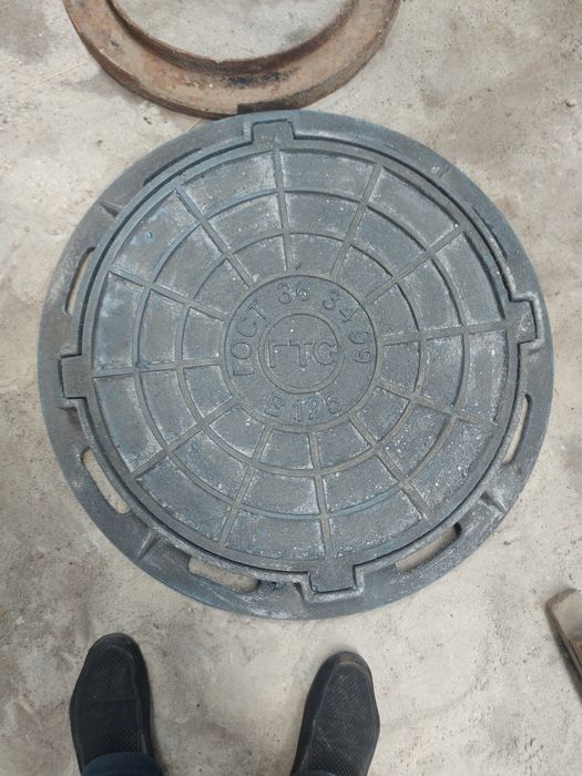 Люк чугунный все видов