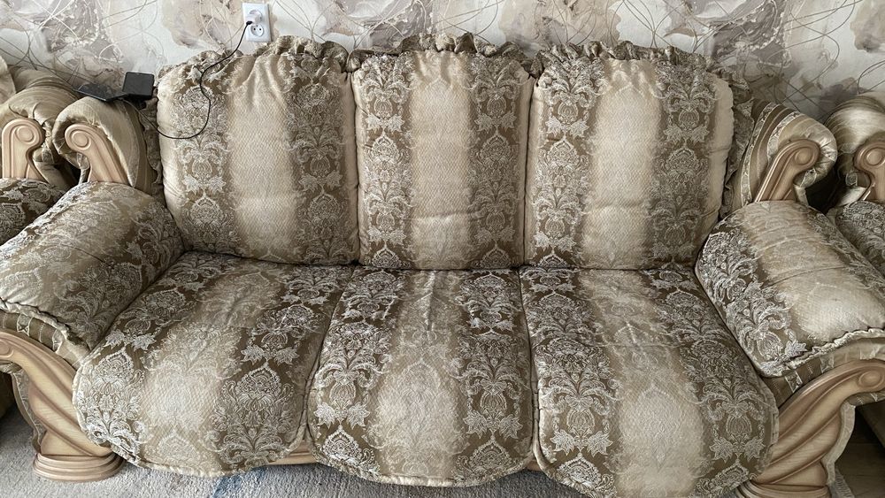 Продам диван тройка