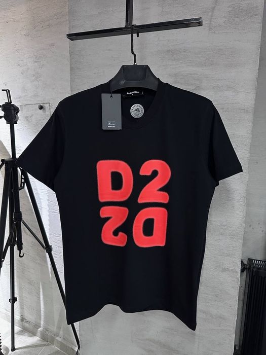 Мъжки тениски Dsquared2 модел 2026г