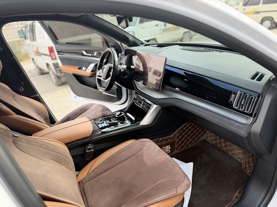 BYD Tan flagship 730km