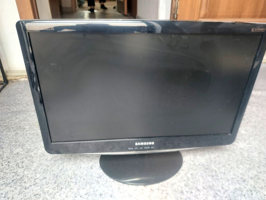 Продаётся мониторы