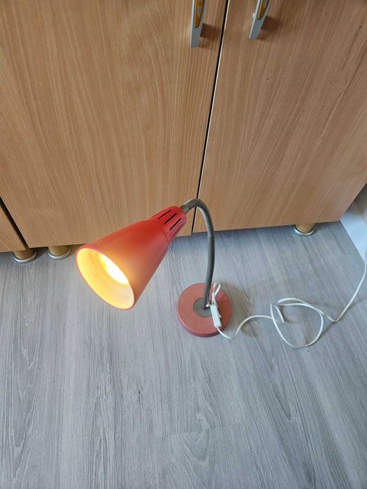Lampa de birou flexibila rosie – inaltime 67 cm, cablu 180 cm
