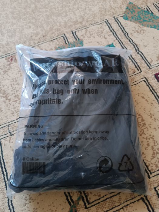 Толстовка, джинсы