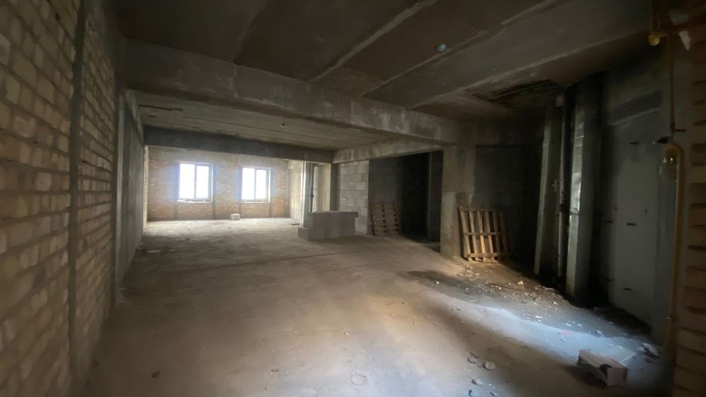 Квартира коробка+подвал AU