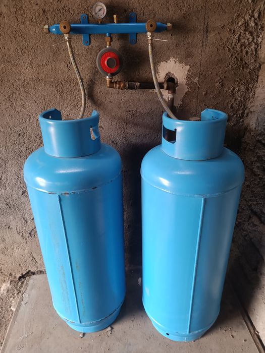 Se vinde ce-i în poze