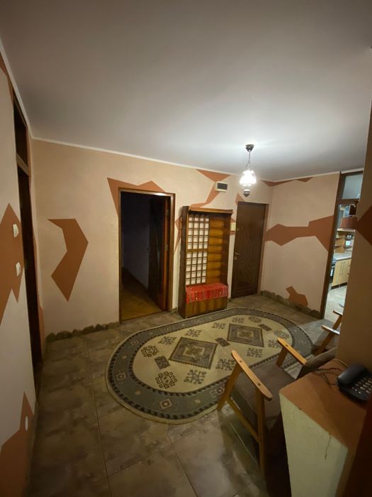 De închiriat apartament 3 camere decomandate 400 euro Bloc belvedere
