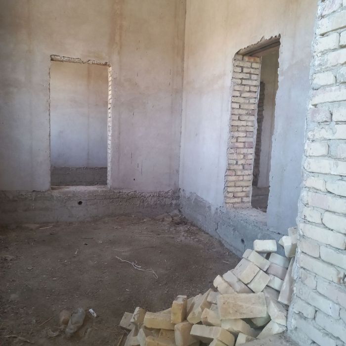 8 sotixli hovli sotiladi