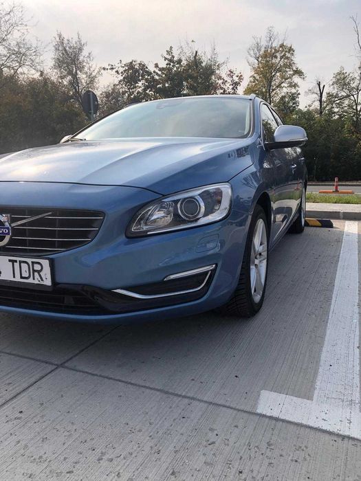 Volvo V60 D6 Plug-In Hybrid 285 CP