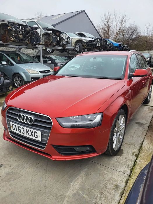 Dezmembram Audi A4 B8.5 2.0 CGLC automat Bara fata / Capota/ Far