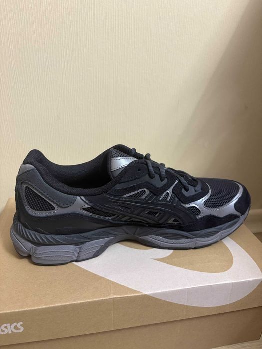 Asics NYC Graphite Grey/Black – номер 43.5 – чисто нови, неносени