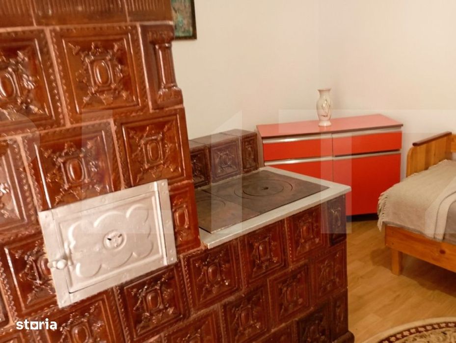 Casa batraneasca cu  teren intravilan de 3600,  Broscauti