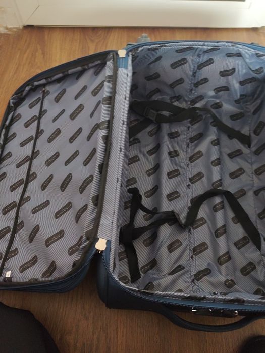 2 куфара в добро състояние