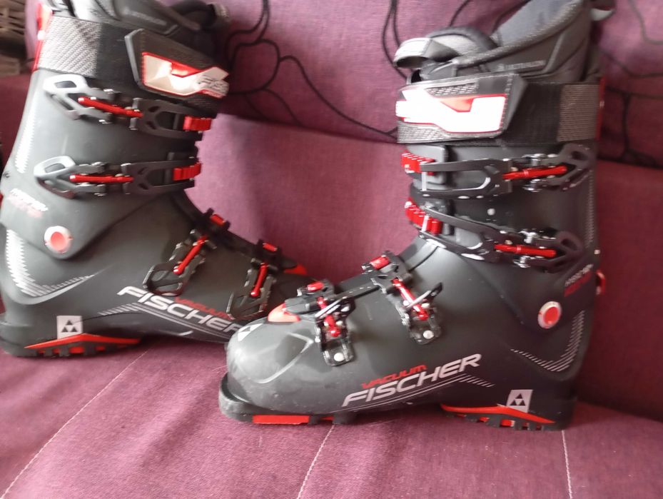 Ски обувки Fisher