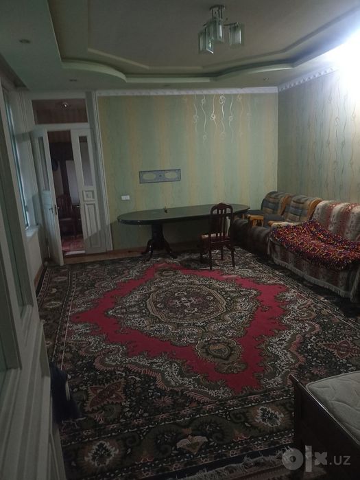 Сдаётся комната семейной паре или студентам.