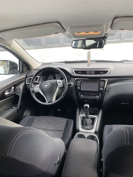 Nissan qashqai 4*2