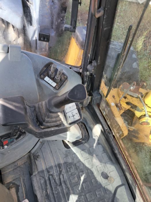 Komatsu WB 97R buldoexcavator