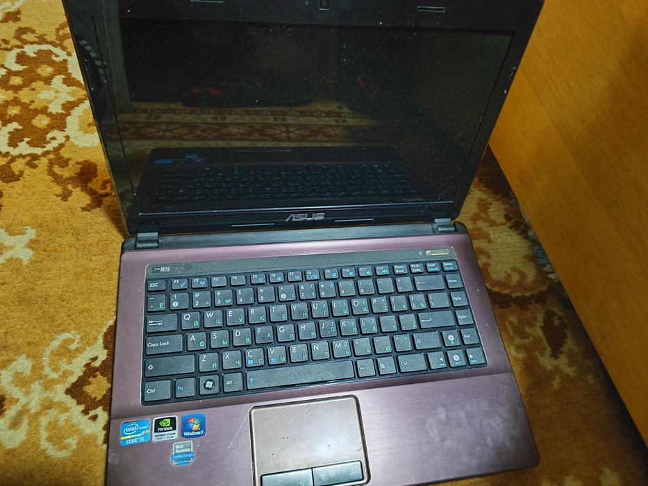 Продаю ноутбук на запчасти, на восстановление