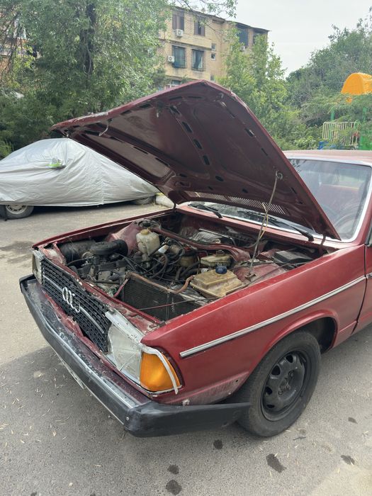 Audi 100 c2  2.2 объем