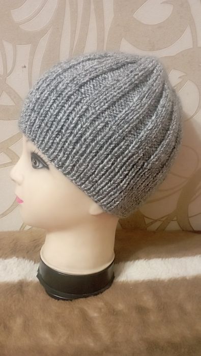 Продаю шапку мужскую.