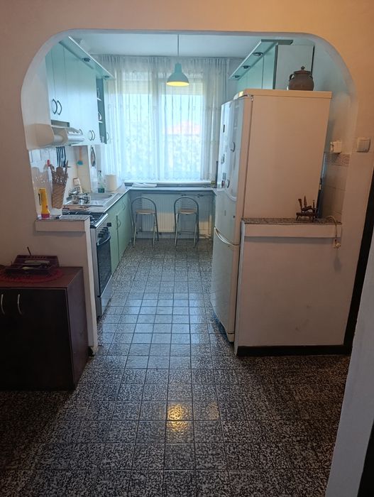 Ocazie-apartament cu 4 camere tip B, pe b-vd Dacia-Rogerius