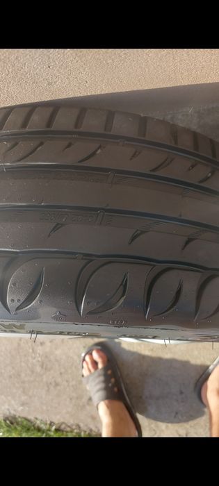 CAUCIUCURI NOI 225 / 40 / 18 VARĂ * Neutilizate *Set Complet * 999 ron