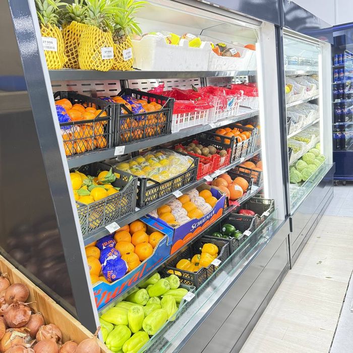 Холодильник витрина продаётся