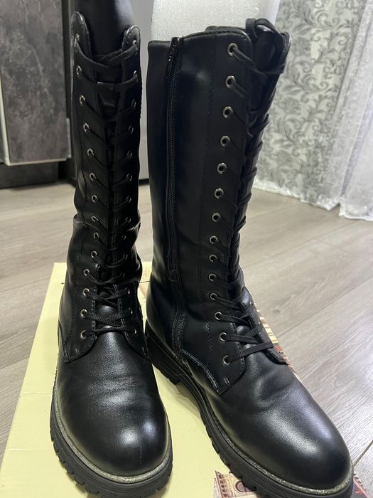 Продаю зимние сапоги