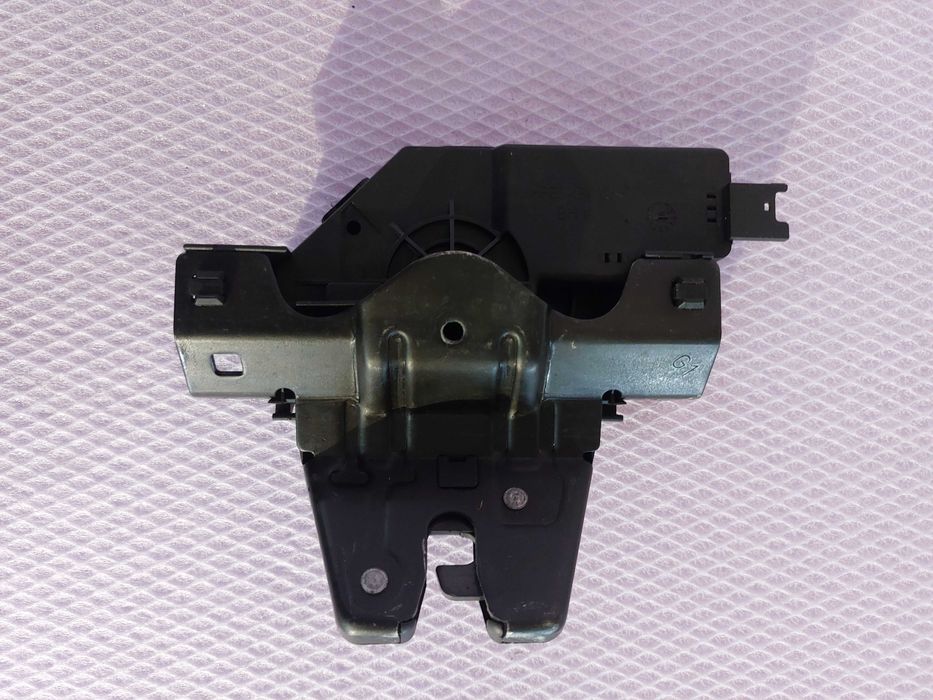 Broasca haion portbagaj BMW E46 E60 E63 E85 E87 E90 F06 F10 F18 F30