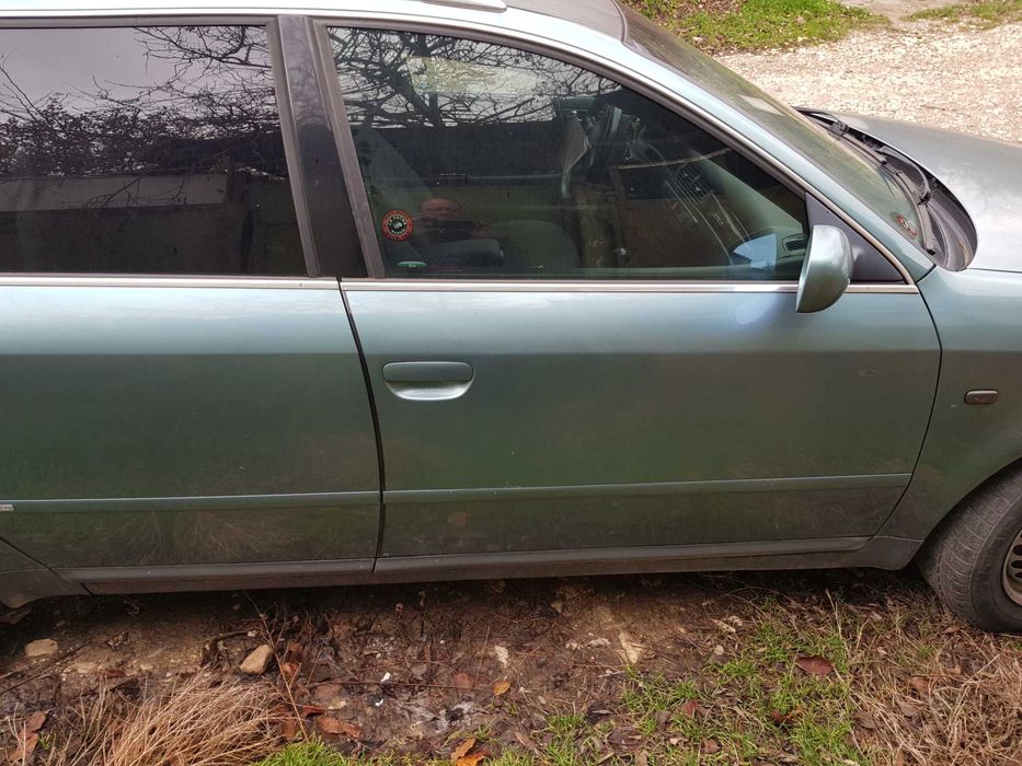 Ауди А6 2.5тди куатро на части