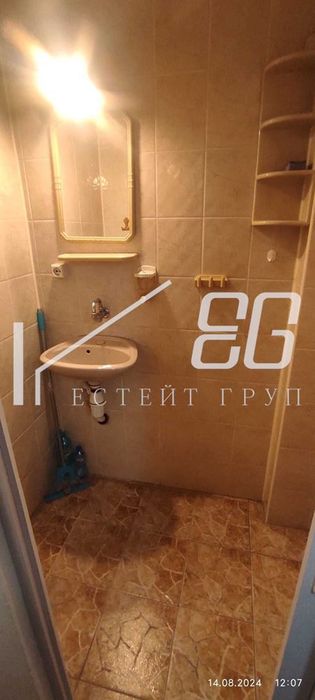 Офис в Варна-Колхозен пазар площ 43кв.м