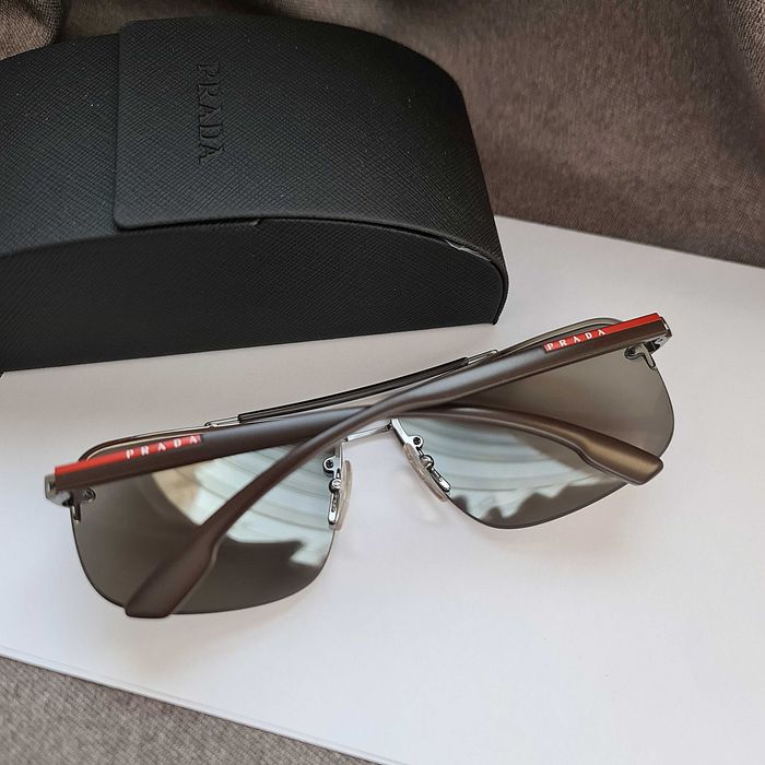 Солнцезащитные очки PR.