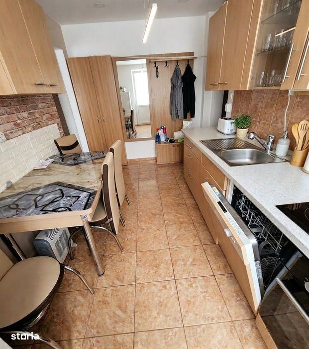 Apartament 2 camere Cetate Closca et.1 56 mp.