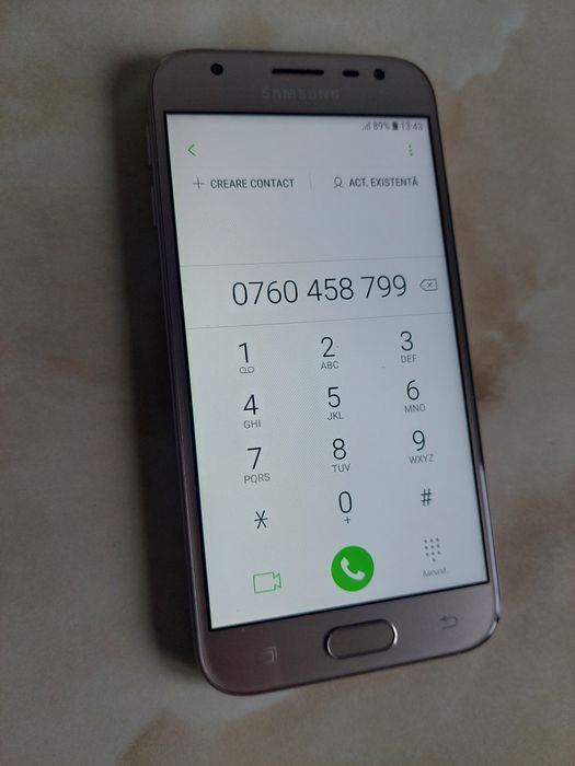 Vând Samsung Galaxy J3 2017 Gold /codat VodafoneRO /perfect funcțional