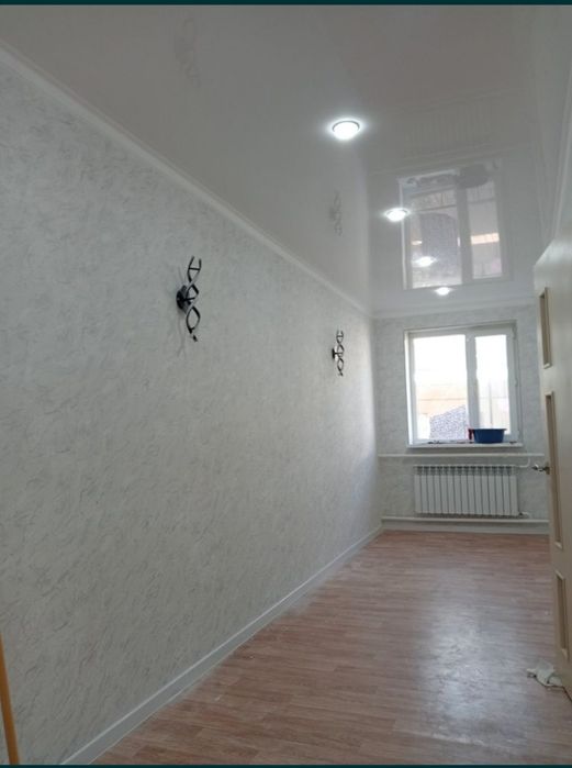 Поклейка обоев  ремонт