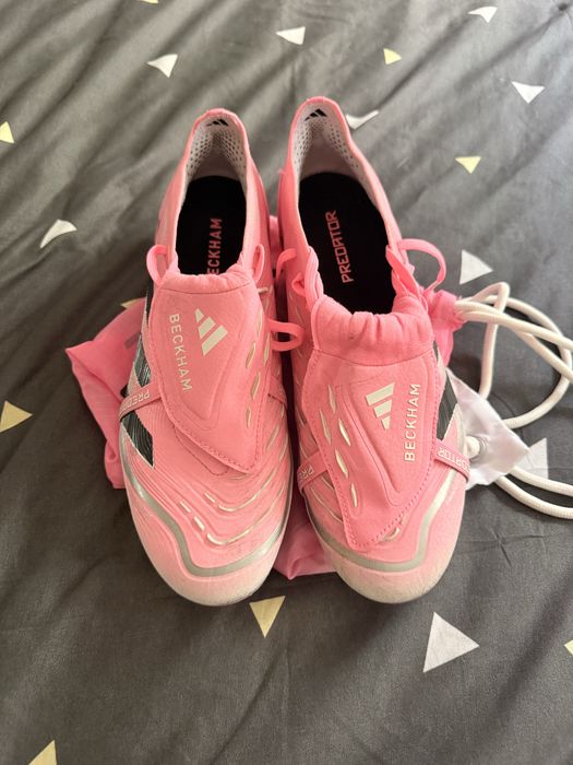 Футболни обувки Adidas Predator - Beckham edition / 44 и 2/3! Обувани 3 пъти!