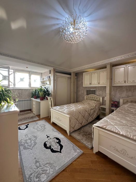 Продаётся 3 комнатная квартира на Ойбеке