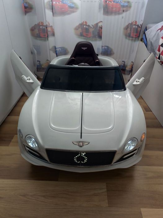Mașinuță pt copii cu telecomanda