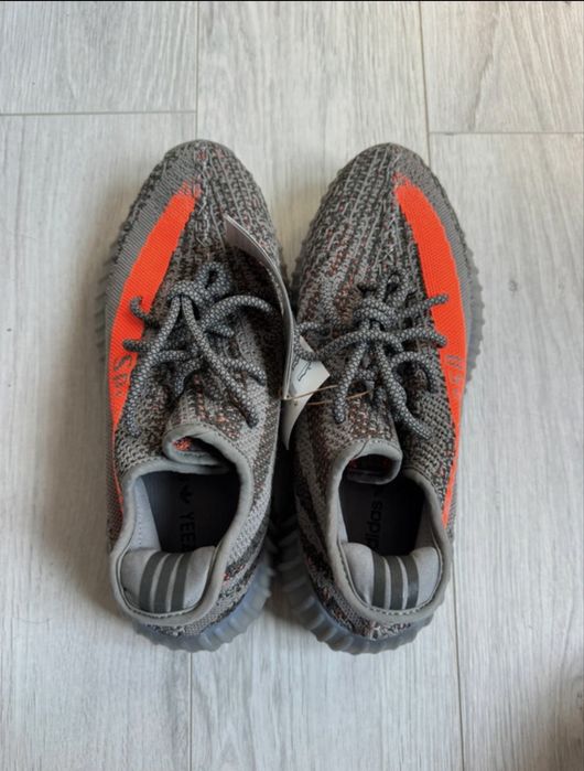 Adidasi yeezy 360
