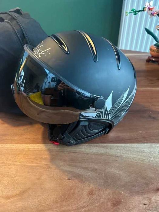 Casca de ski cu visor marca KASK italia Dama