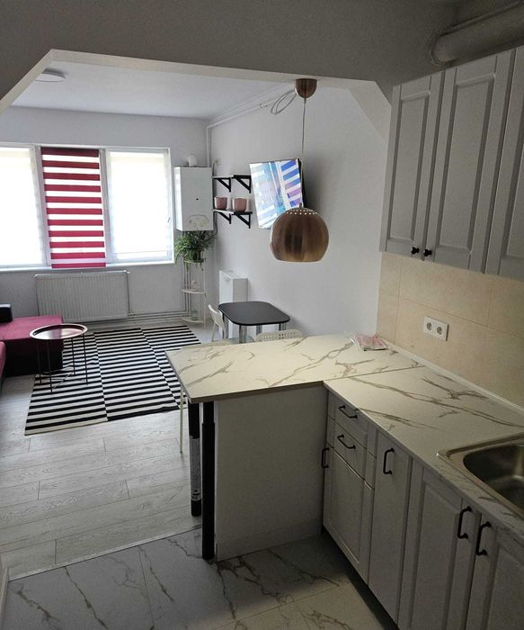 Inchiriez garsoniera zona Racadau